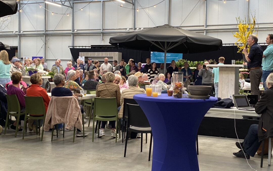 Veiling Kom in de kas.